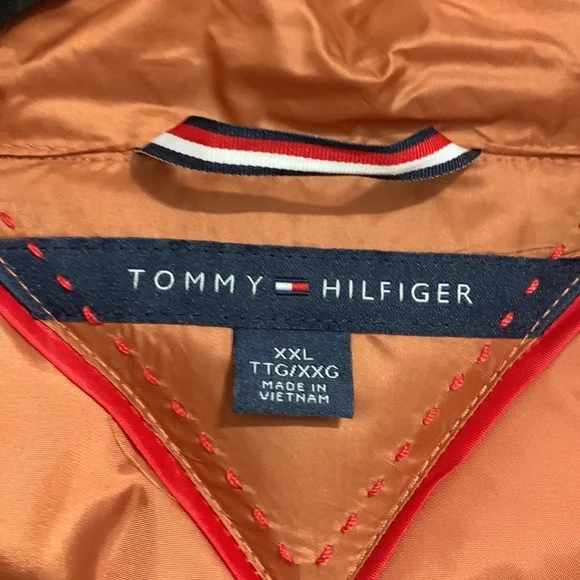 NWOT Tommy Hilfiger puffer coat - Picture 4 of 16